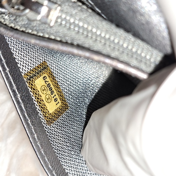 Chanel Mademoiselle Wallet in Good Condition - Picture 15 of 17